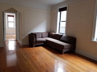 3354 28th St APT 2D, Astoria, NY 11106