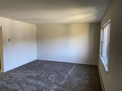 2nd image of 214 Magnolia St #214