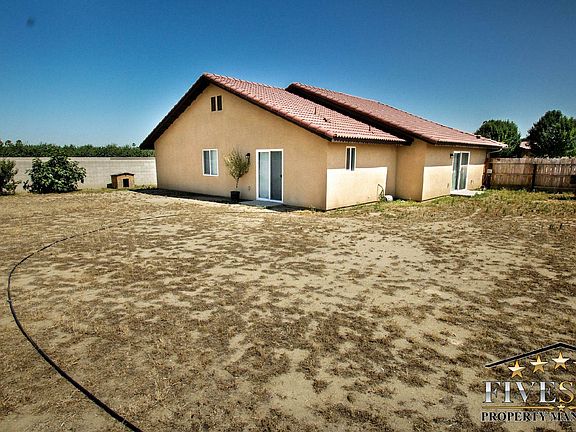 Huge Back Yard