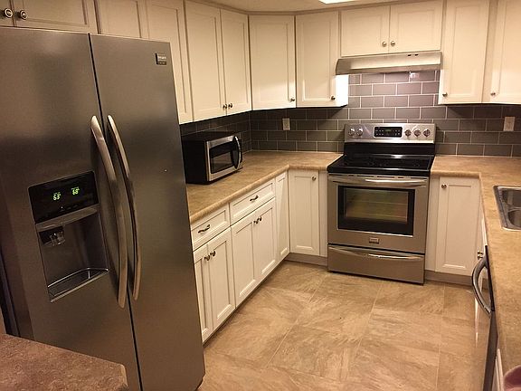 5th image of 4228 Camelia Dr