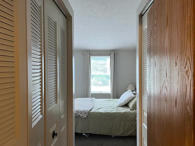 2517 Hawthorne Dr — Photo 18