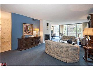 4th image of 809 S Bundy Dr APT 215