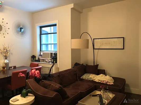 Rented by Anchor Associates | media 22