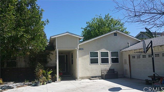 1st image of 12602 Blackthorn St