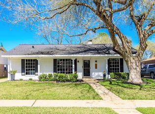 819 Buoy Rd, Houston, TX 77062