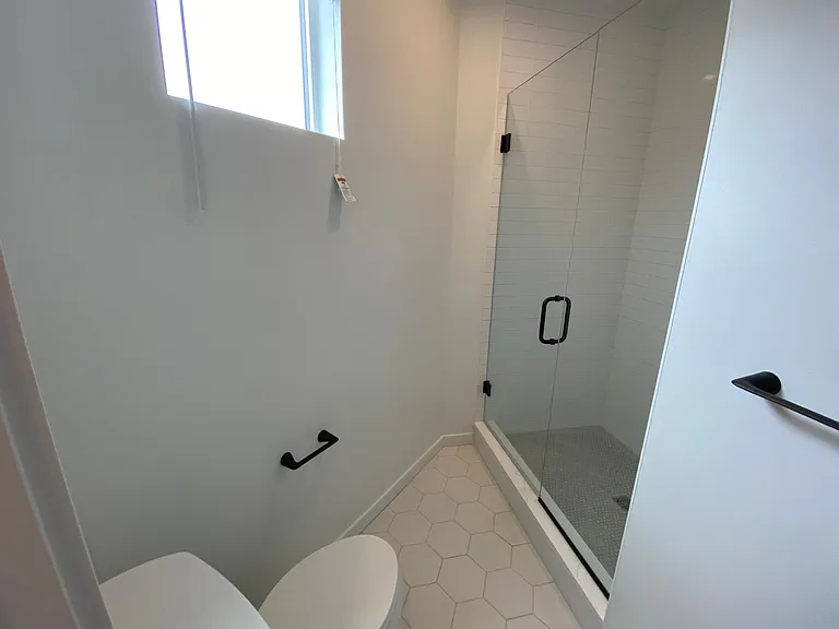 1920 Hooker St #6 — Photo 12