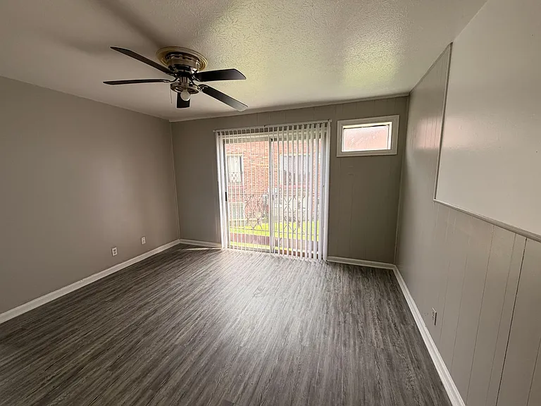 1708 Jennifer Rd #D7 — Photo 15