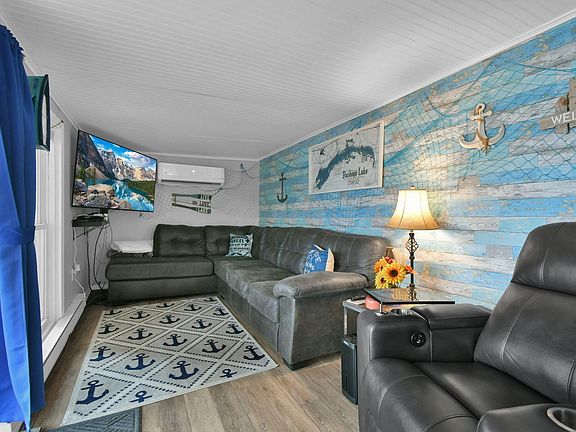 4th image of 13939 Custers Point Rd NE