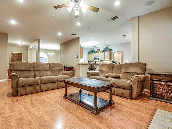 5th image of 26212 Silver Cloud Dr