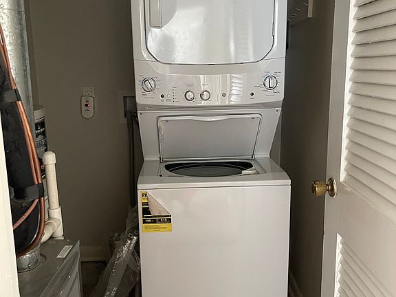 3rd image of 3515 Ephraim McDowell Dr APT 4
