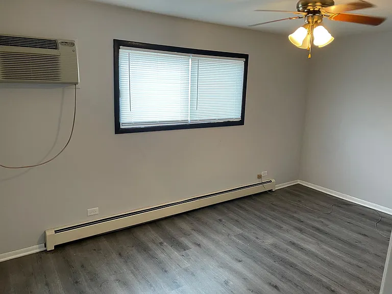 671 Jeffery Ave #2S — Photo 3