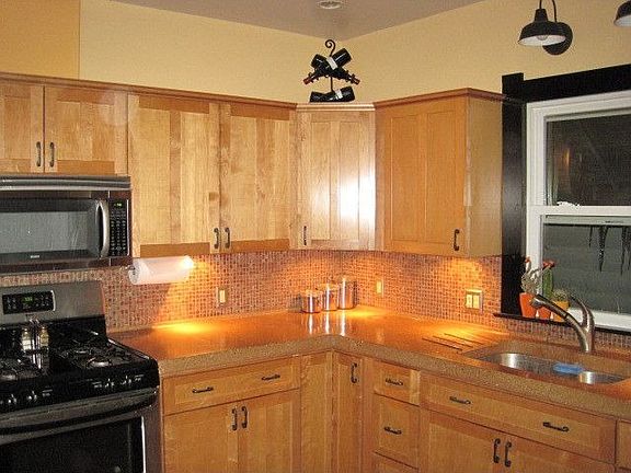 5th image of 1119 Creighton Ave