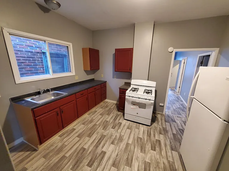 159 Main St — Photo 3