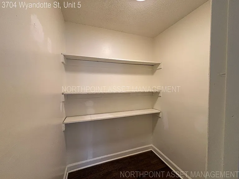 3704 Wyandotte St #5 — Photo 7