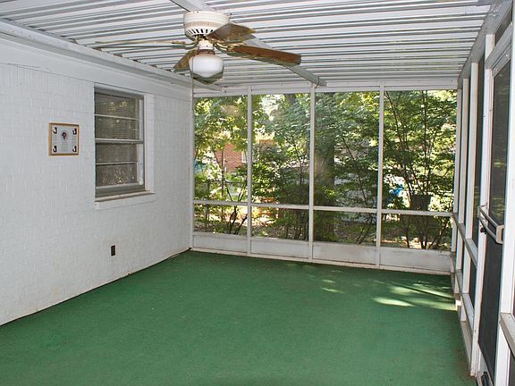 Large Screened Back Porch