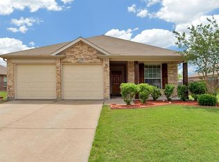 110 Eagle Feather Dr, Waxahachie, TX 75165
