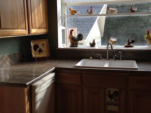 5th image of 22697 Robin Hood Dr