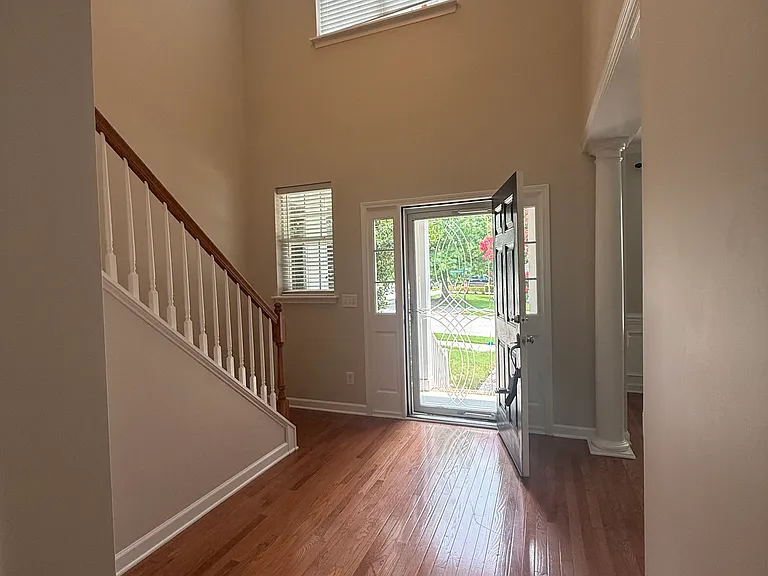 225 Stoke Hammond Ct — Photo 6