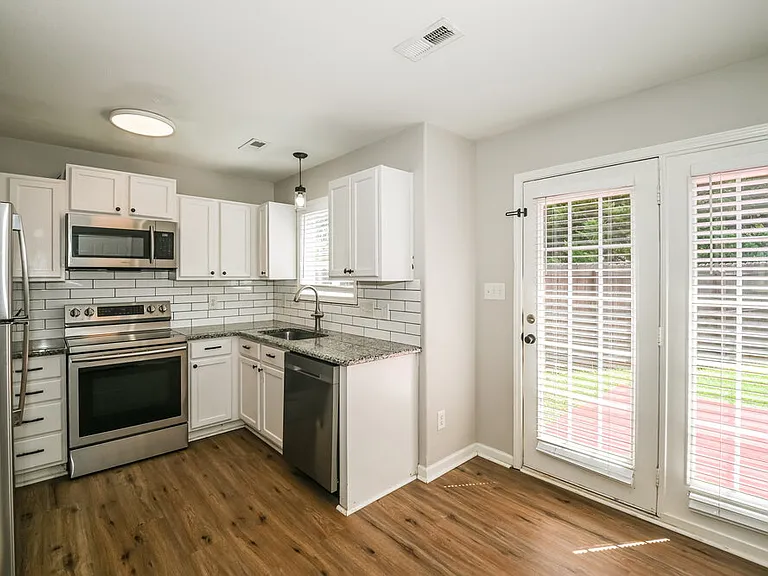 1422 Majestic Meadow Dr — Photo 7