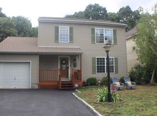 26 Congress Ct, Poughkeepsie, NY 12603