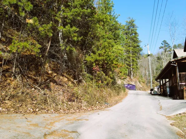 Red Bone Way, Sevierville, TN 37876