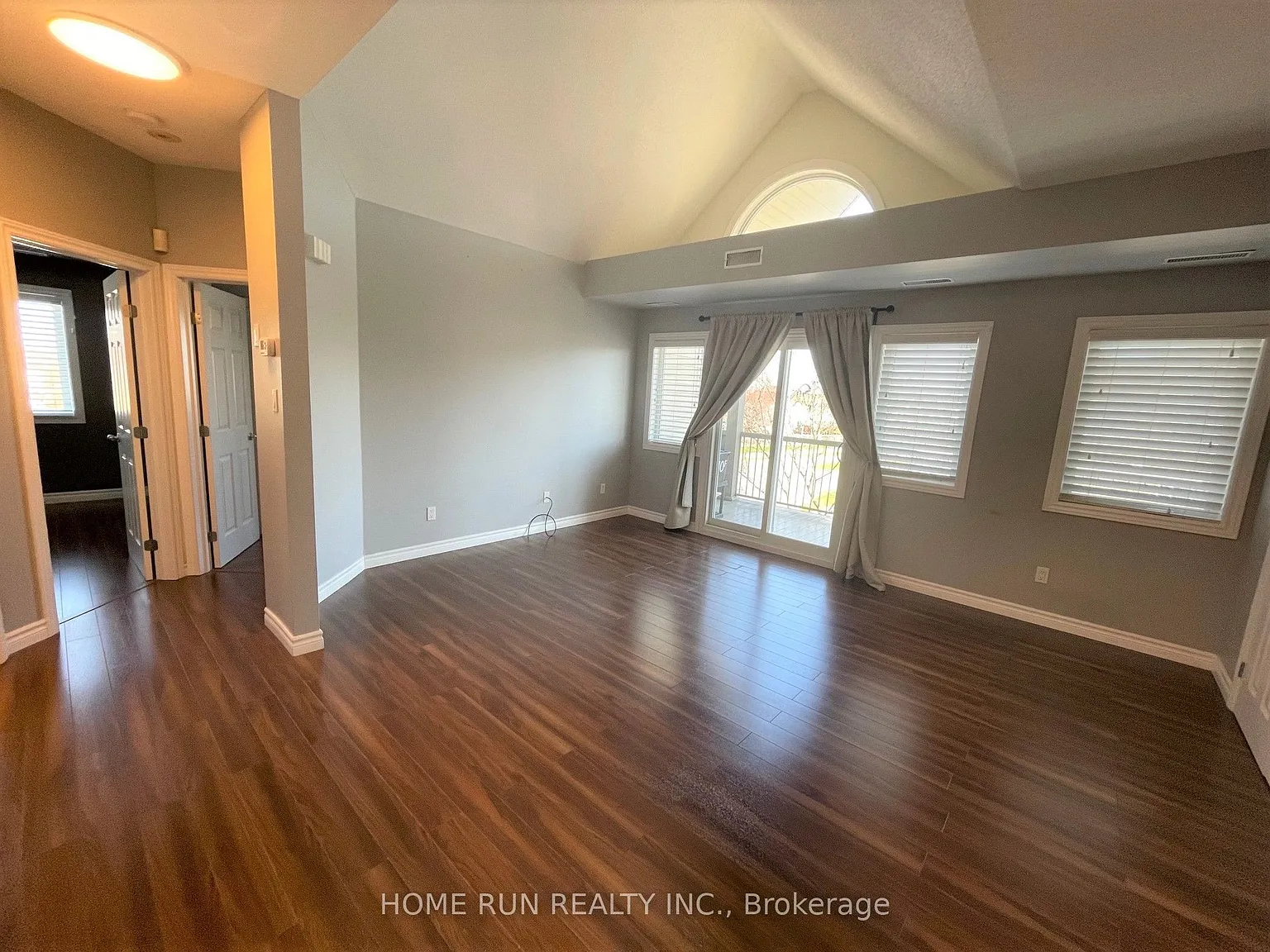 2 bed, $2,050 — Photo 4