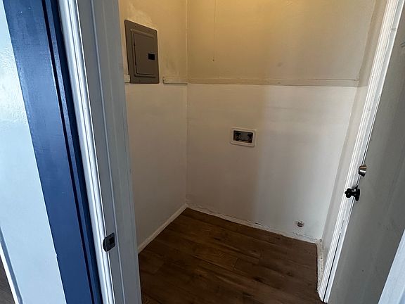 3rd image of 815 S New Hampshire Ave APT 2