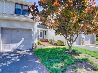 66 Chestnut Way, Manalapan, NJ 07726