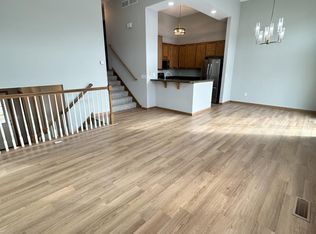 6774 Christian Curv, Woodbury, MN 55125