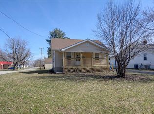 960 N 34th St, Decatur, IL 62521