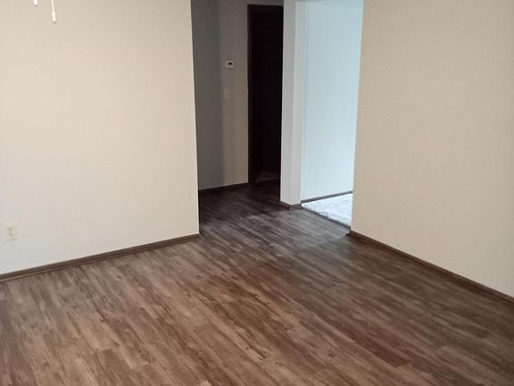 3rd image of 449 Bisaillon Ave