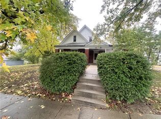 220 E Benton St, Carrollton, MO 64633