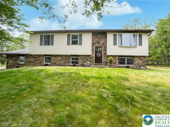 2227 Cheyenne Dr, Blakeslee, PA 18610