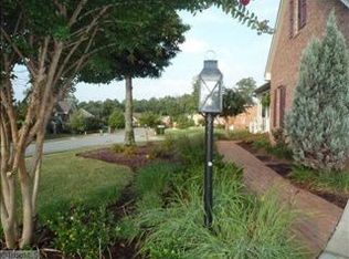 5929 Oakmont Ct, Kernersville, NC 27284