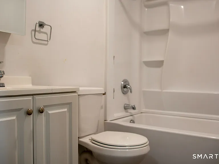 22 Brewster St #2 — Photo 7
