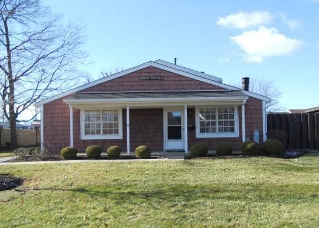 1st image of 3501 Amberway Ct