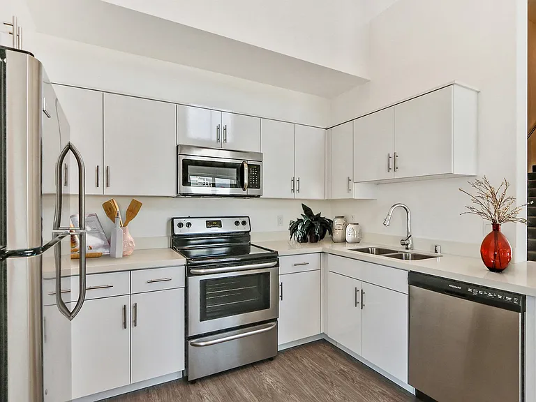 L Lofts — Photo 1