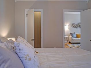 800 S Washington St APT 305, Alexandria, VA 22314