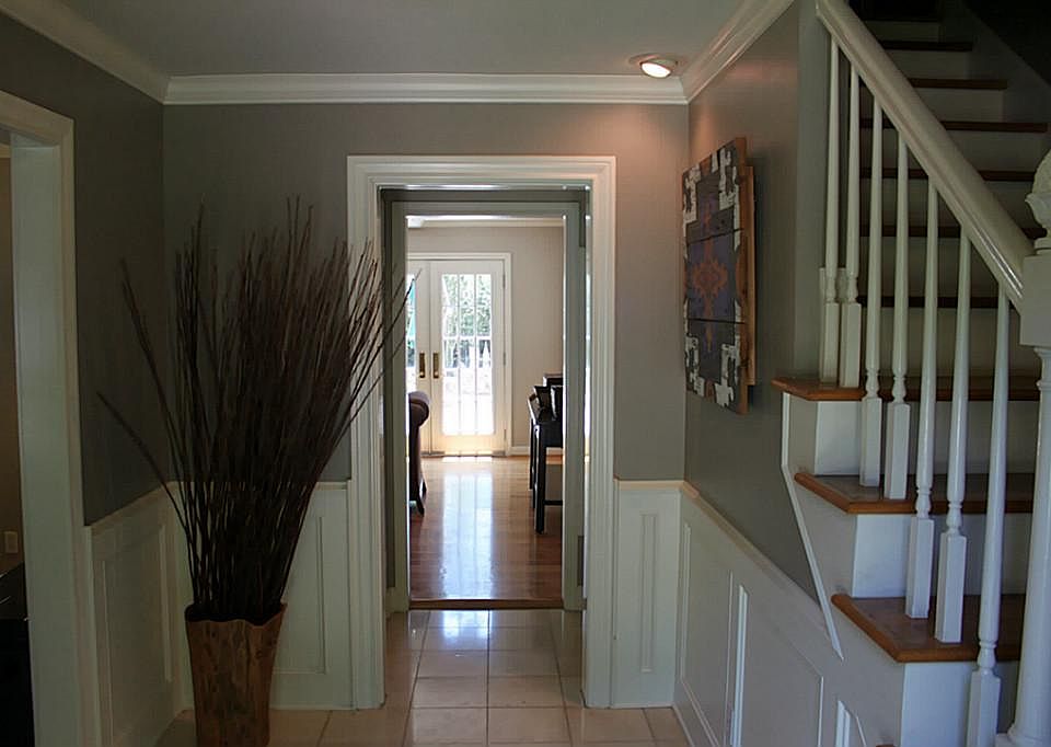 Entry way