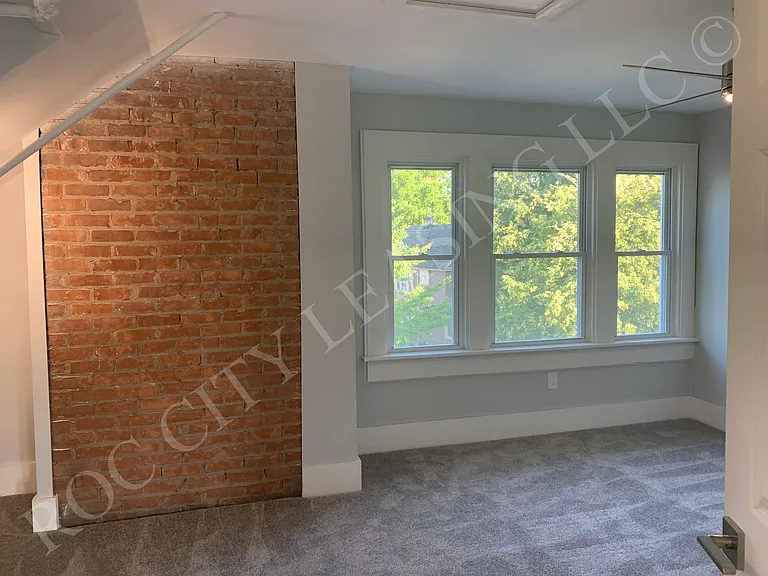 965 Monroe Ave #5 — Photo 4