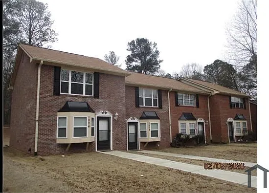 1904 Patterson Ct — Photo 2