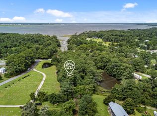 806 Highway 101, Beaufort, NC 28516