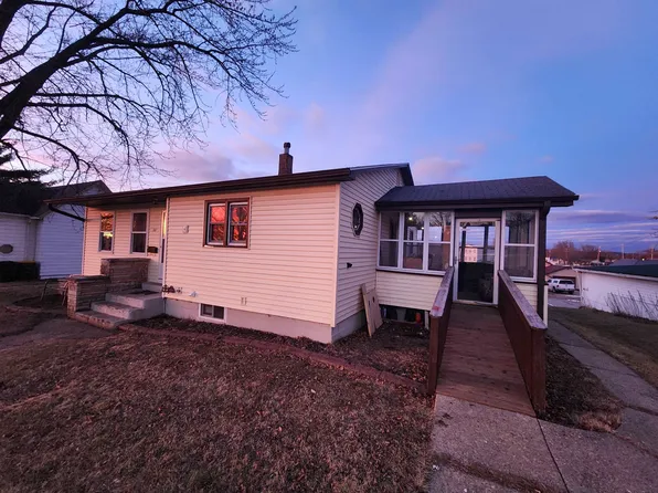 307 Parker St, Boscobel, WI 53805