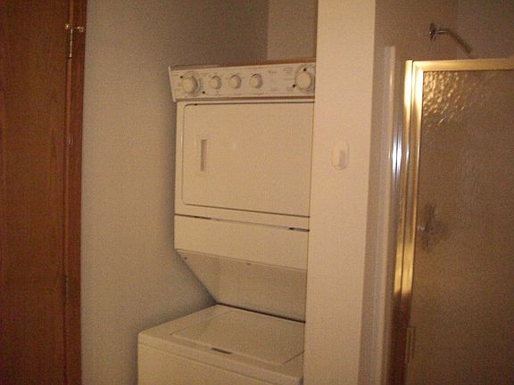 5th image of 1292 Village Centre Dr Unit 4