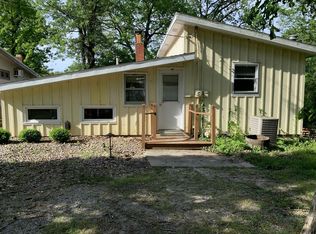 24671 Hickory Ln, Hudson, IL 61748