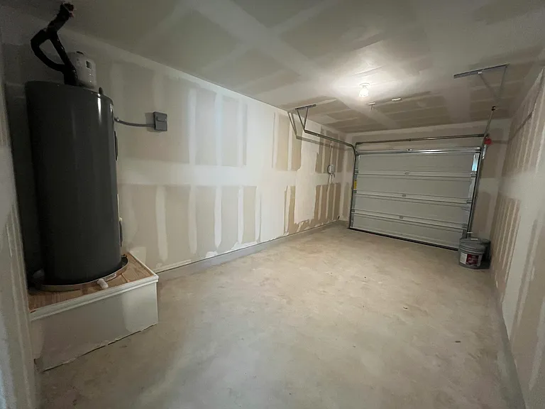 591 Commander Abbott Dr — Photo 5