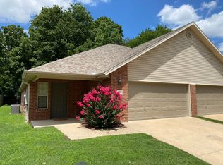 2368 W Skyler Dr, Fayetteville, AR 72703