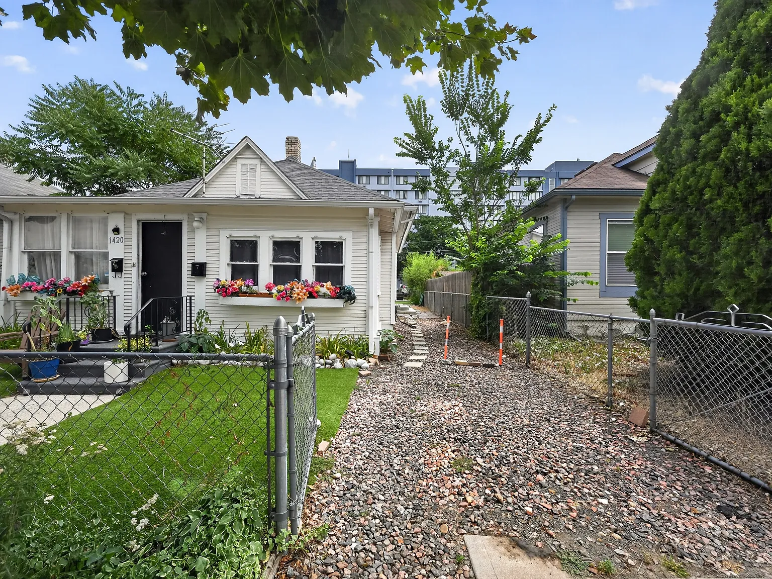 Studio, 575 sqft, $1,190 — Photo 4