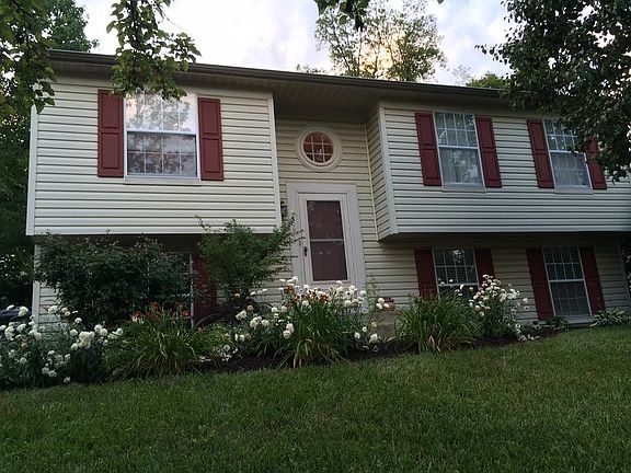 2nd image of 20581 Triple Crown Ct