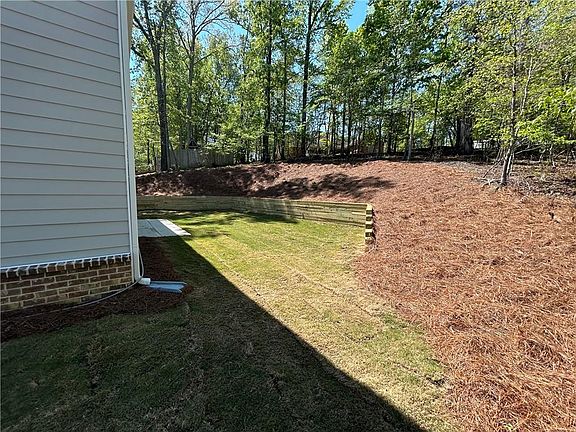 4th image of 4 Stonebrook Dr